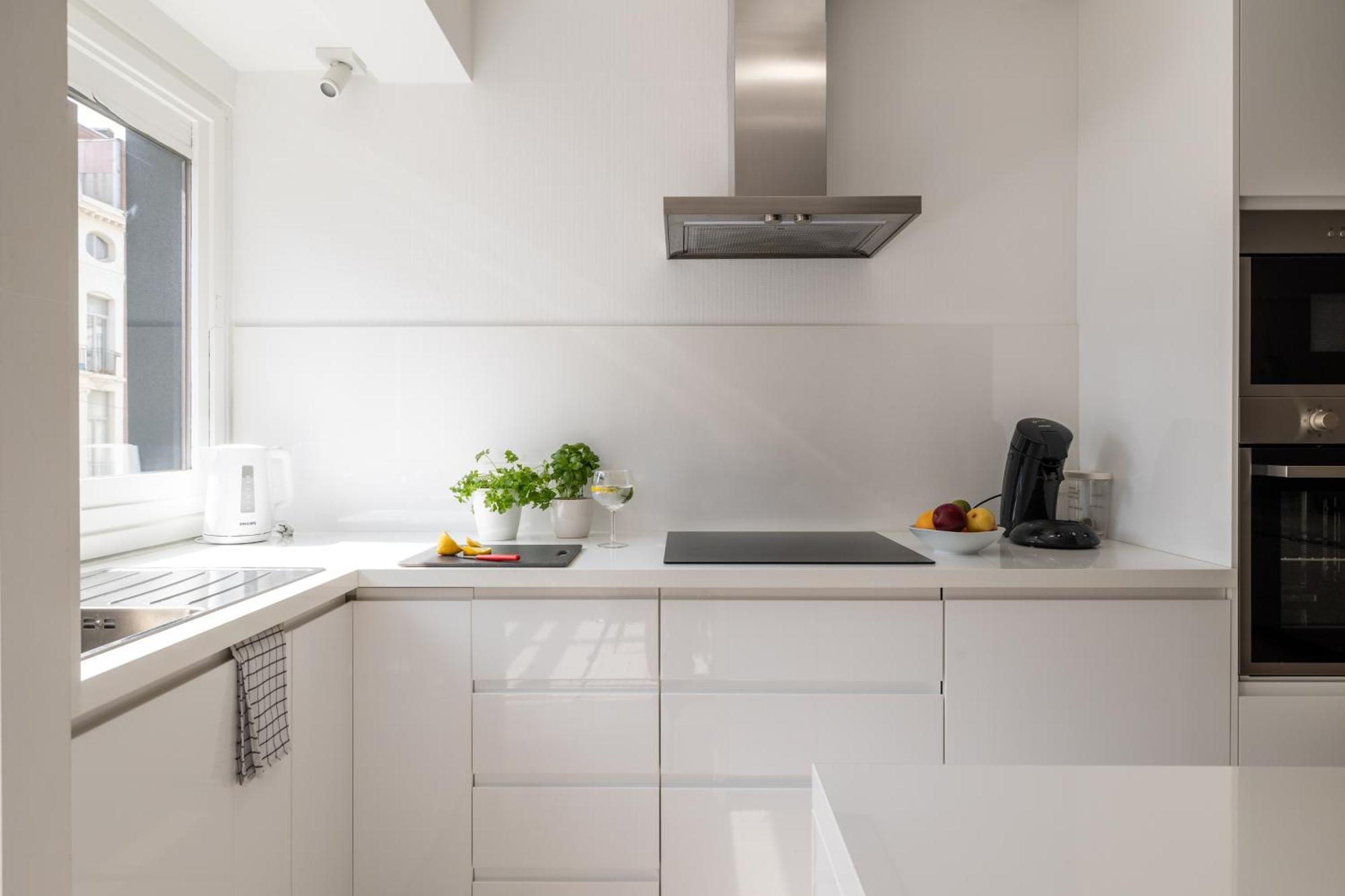 Weloveoostende: Renovated Beachside Apartment *